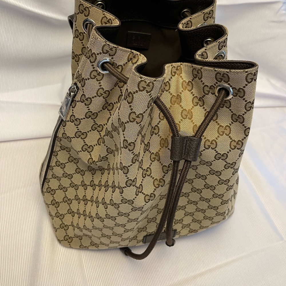 Gucci backpack like new
